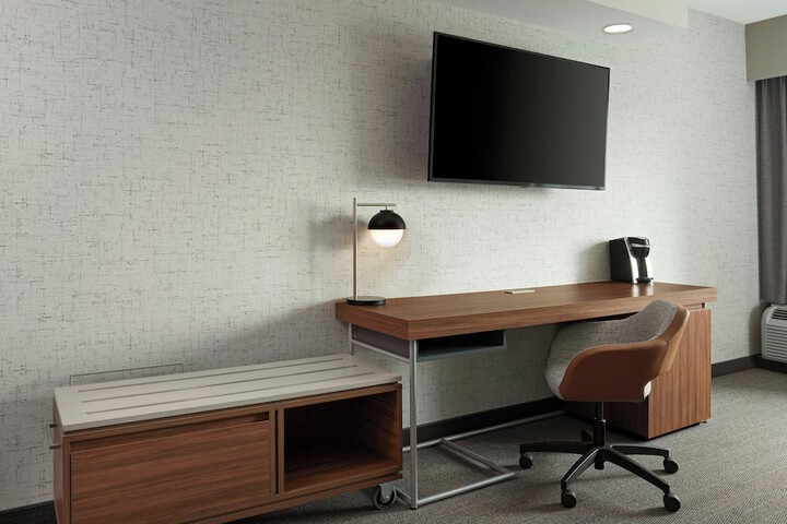 Room 11 of 25