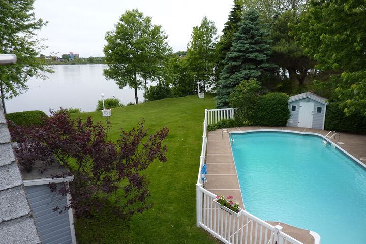 Pool 38 of 69