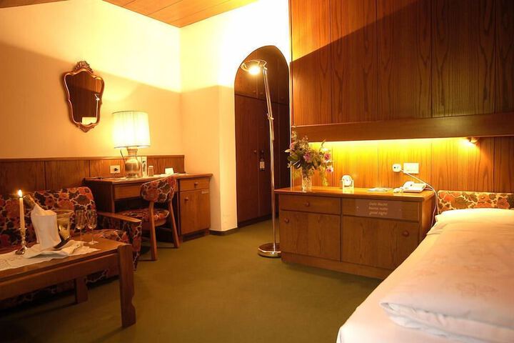 Room 16 of 70
