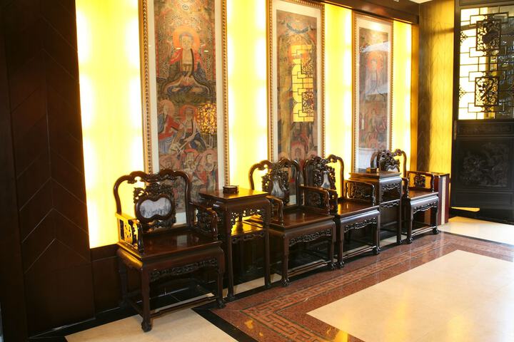 Hotel 3 of 65