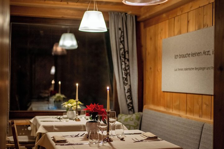 Dining 101 of 145
