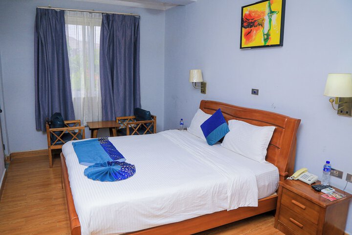 Room 11 of 23
