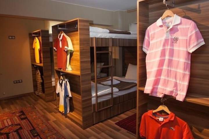 Room 18 of 41