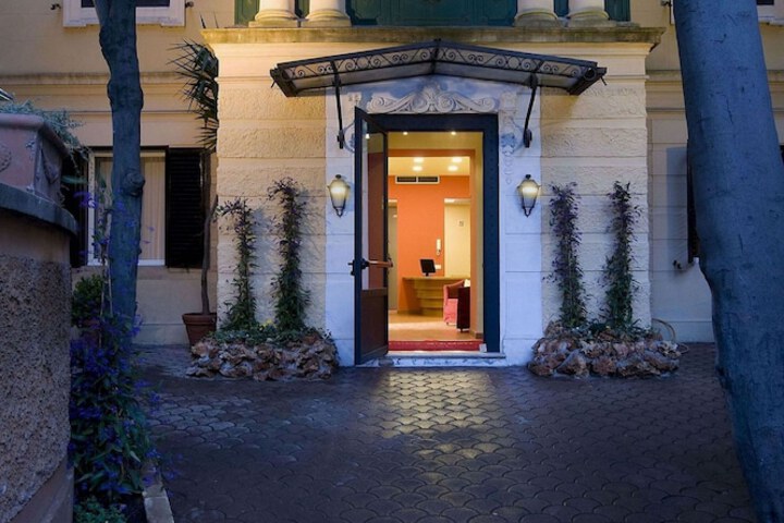 Hotel 146 of 147