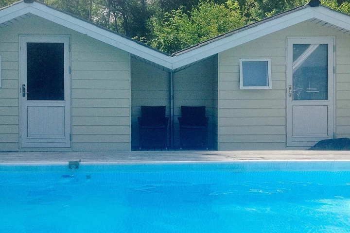 Pool 6 of 14