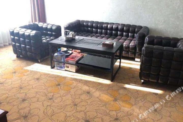 Jin Ding Hotel