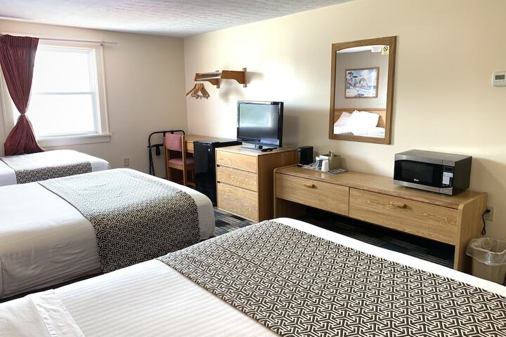 2 Double Beds (9 of 9)