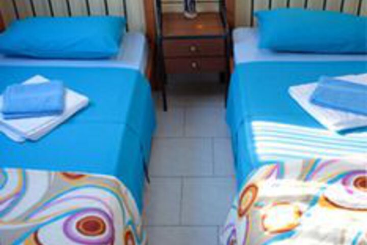 Room 26 of 65