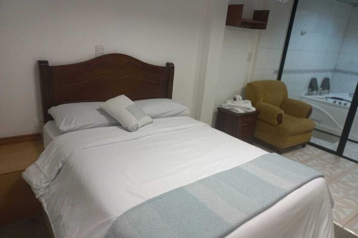 Room 12 of 23