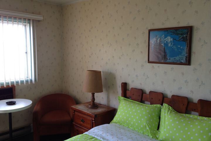 Room 9 of 46