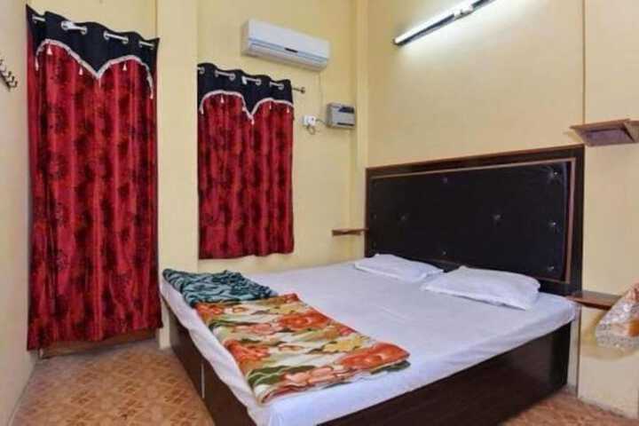 Room 15 of 24