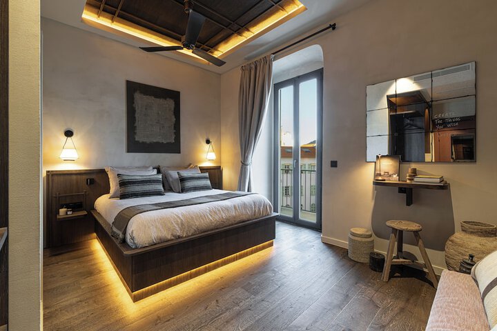 Room 12 of 42