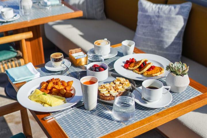 Breakfast meal