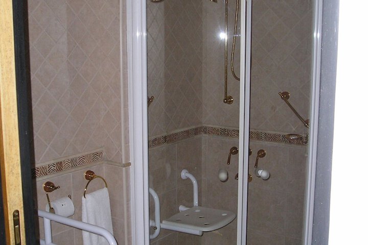 Room 30 of 44