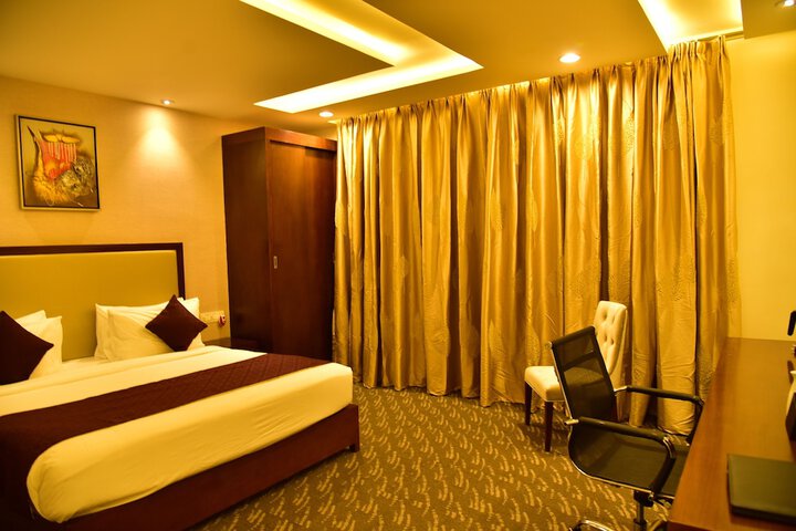Room 5 of 70