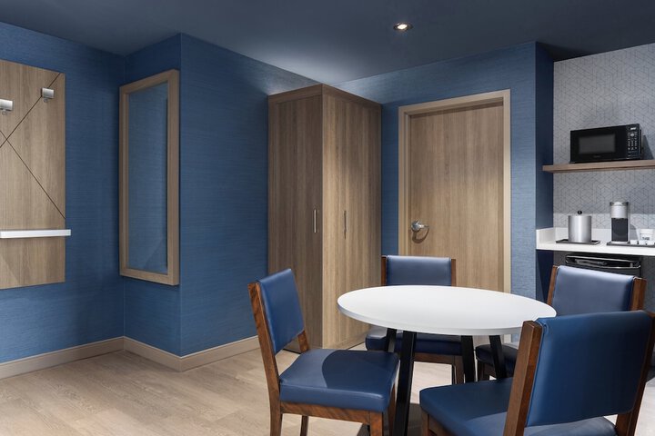 Room 20 of 46