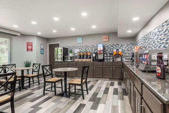 Breakfast area