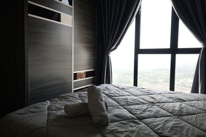 Room 16 of 106
