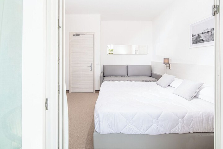 Room 20 of 64