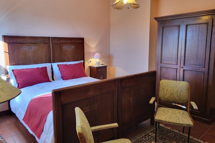 Room 8 of 40