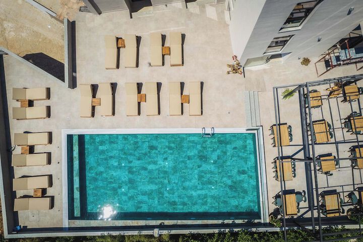 Pool 72 of 74