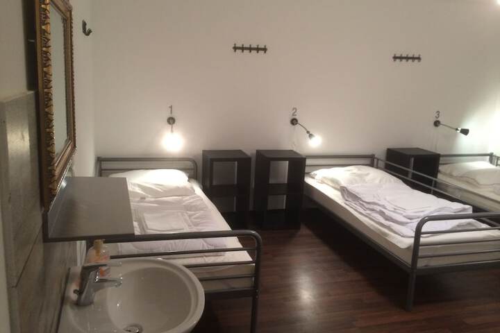 Room 7 of 52