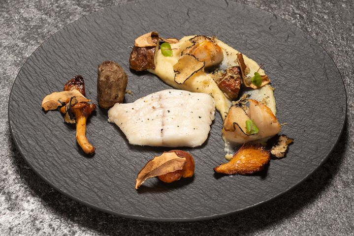 Dining 64 of 75