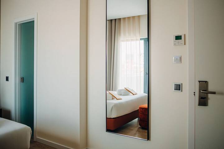 Room 60 of 164