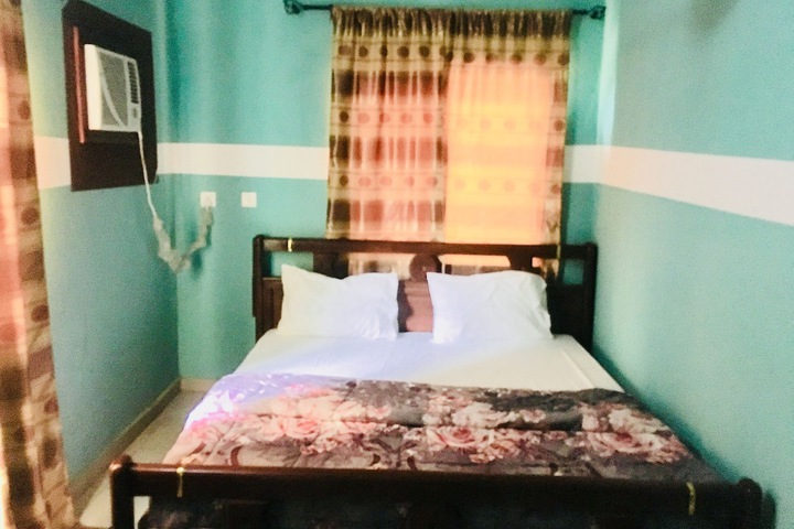 Room 2 of 20