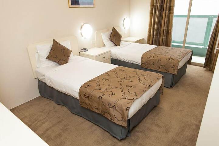 Room 3 of 34