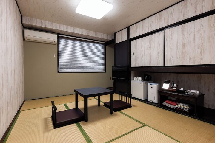 Room 14 of 43