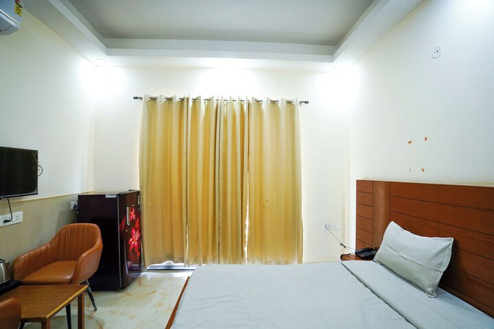 Room 59 of 77