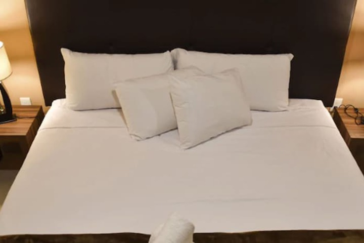 Room 10 of 56
