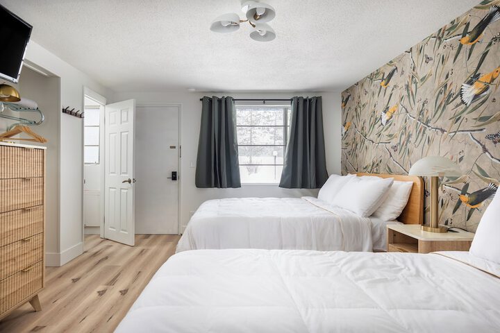 Room 12 of 40