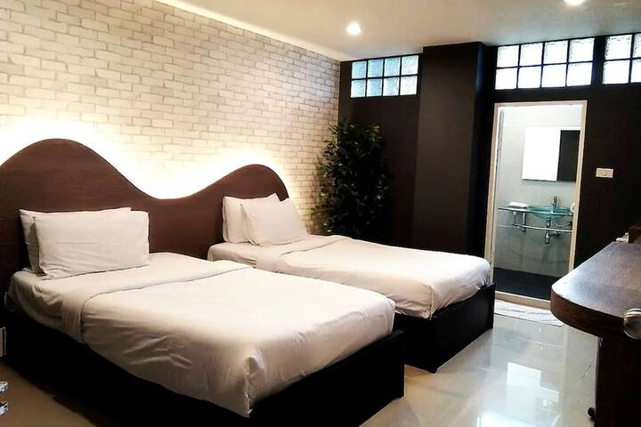 Room 31 of 50