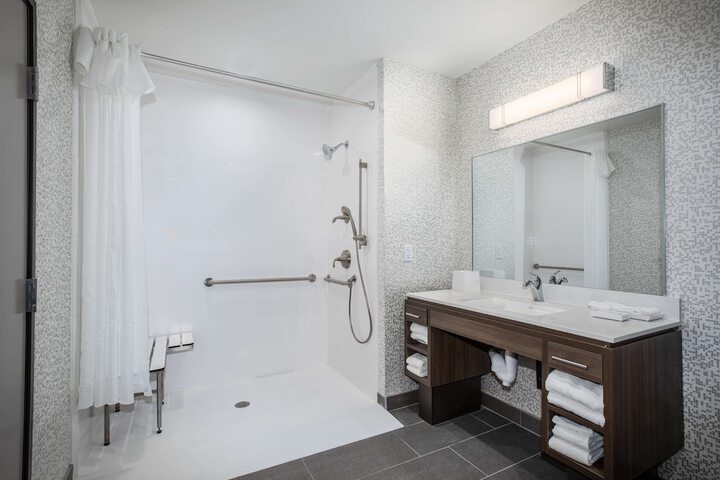 Bathroom shower