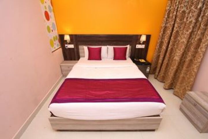 Room 7 of 20