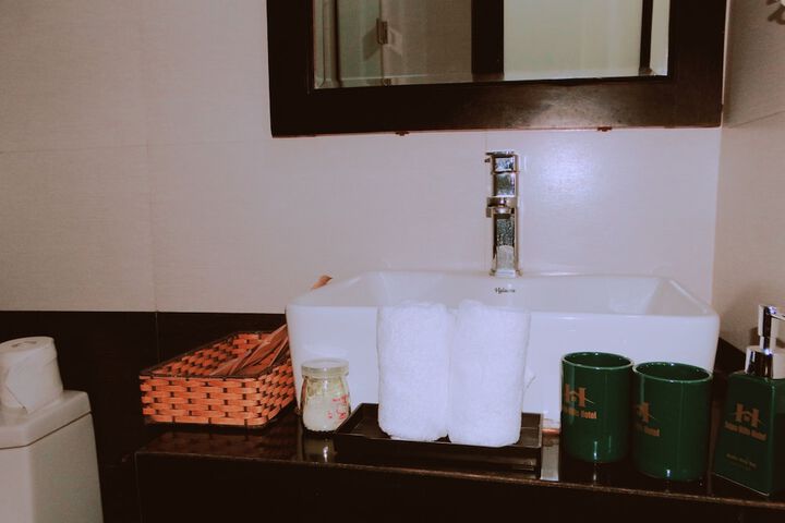 Room 35 of 72