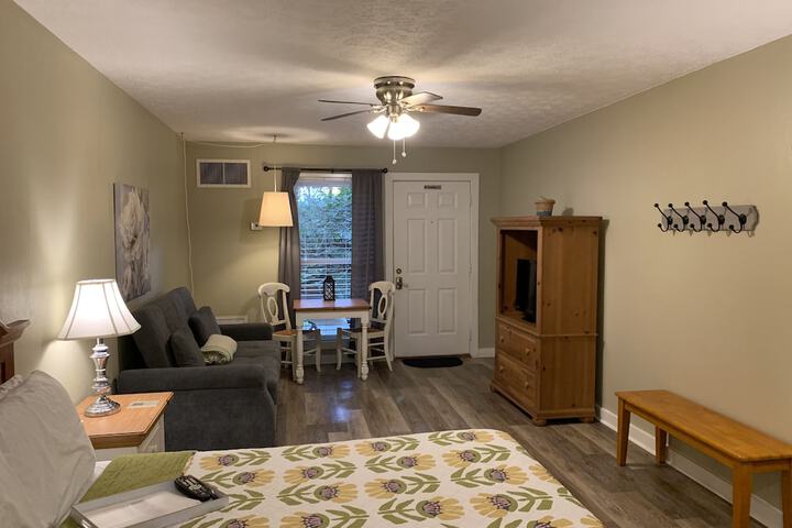 Traditional Double Room 1 Queen Bed Garden View (37 of 58)