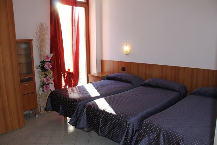 Room 3 of 52