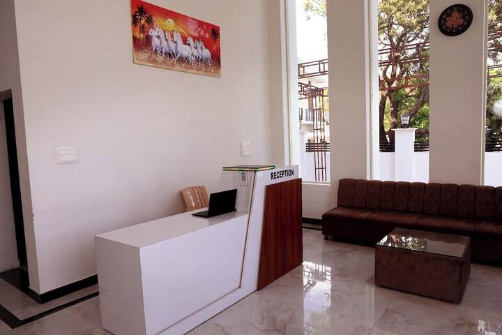 Hotel Maurya Greens