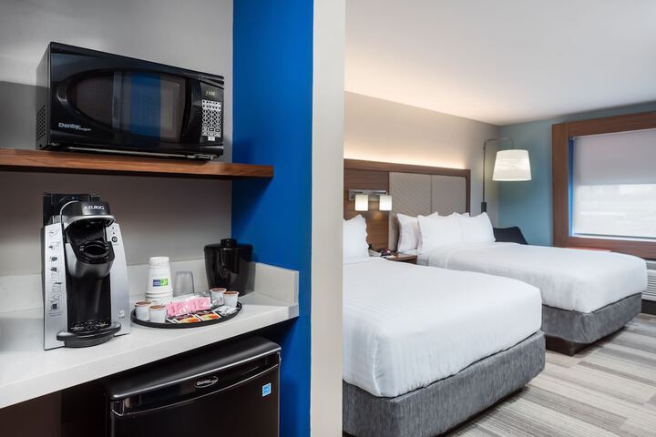 Room 4 of 36