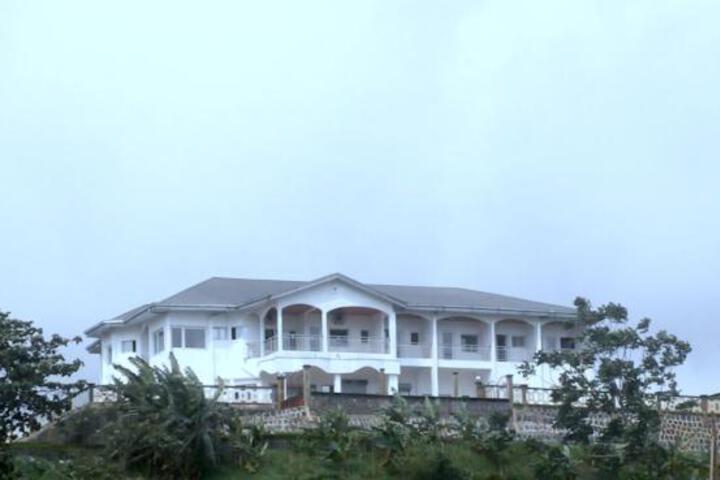 The Bonadikombo LK HOTEL