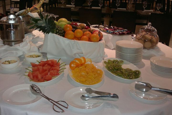 Breakfast/Coffee Service 55 of 93