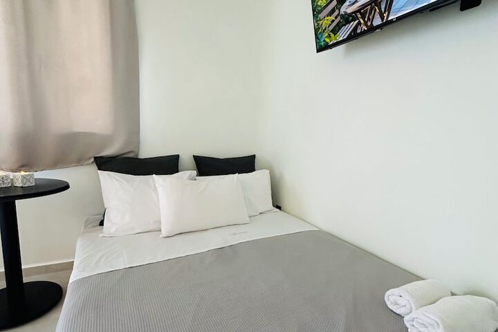 Room 27 of 45