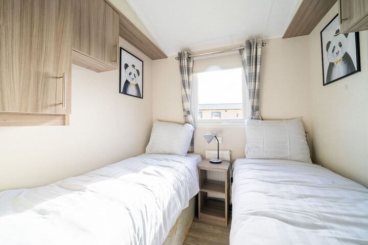 Room 4 of 39