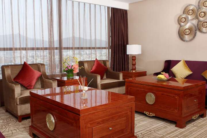 Room 28 of 51