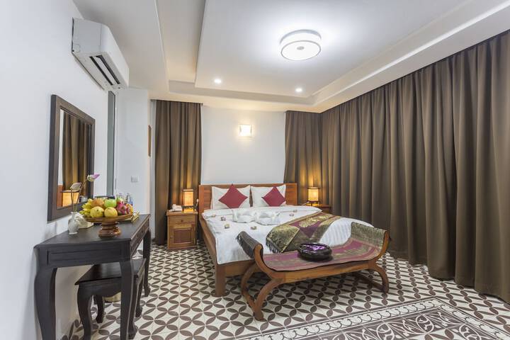 Room 8 of 36