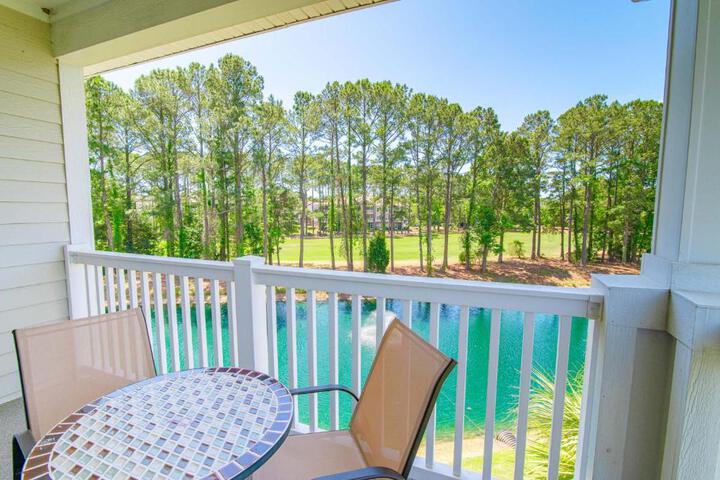 Image of Massive Waterfront Pool Lakefront Condo Famous Barefoot Resort