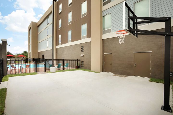 Sport court